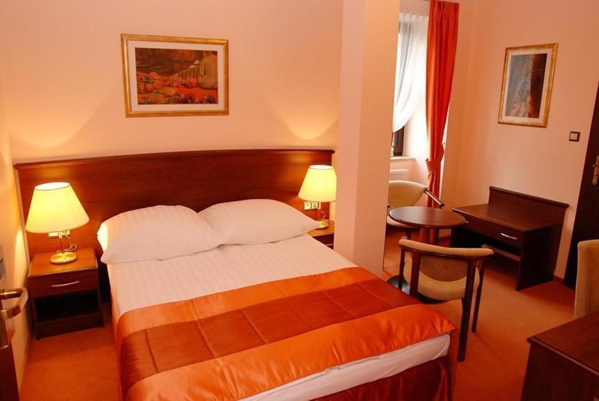 Aparthotel Ekspresja Накло-над-Нотецем Номер фото